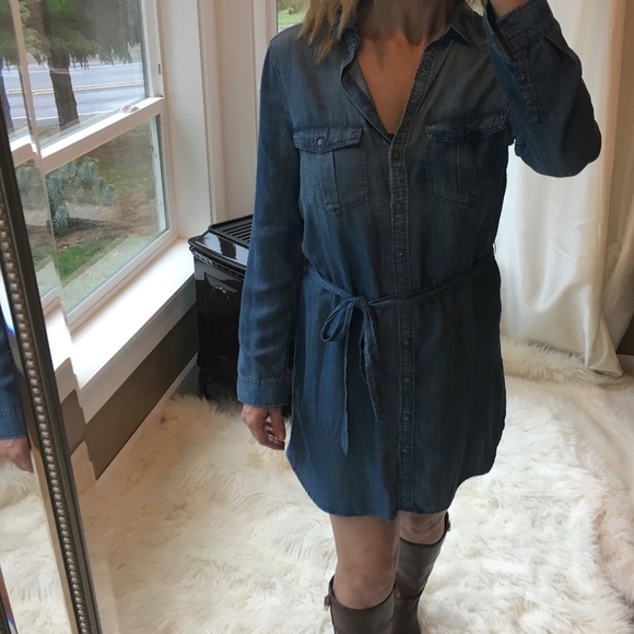 American Eagle Outfitters Dresses & Skirts - American Eagle Chambray Denim Belted Shirt Dress